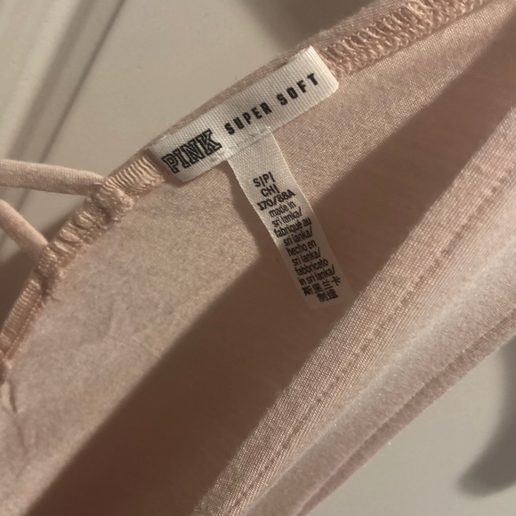 VS PINK Open-Back Tank Top - Picture 2 of 3